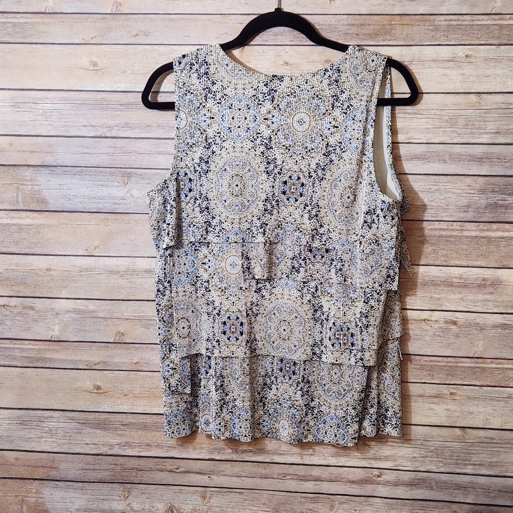 Sleeveless Ruffled top - Picture 4 of 5